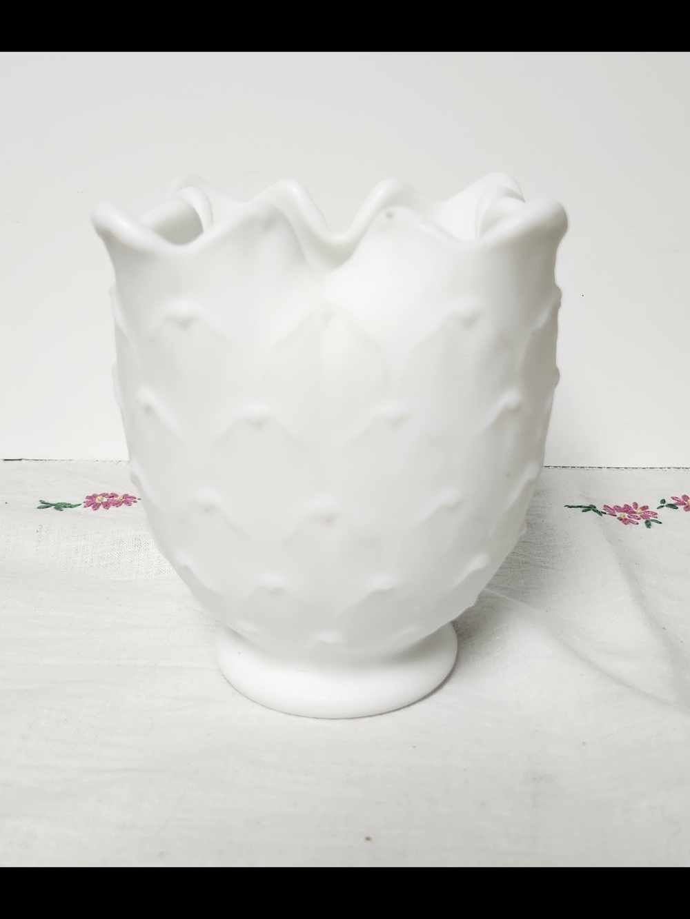 Vintage Imperial White Artichoke Vase In Doeskin Finish